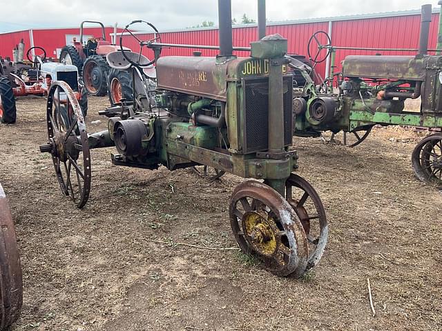 Image of John Deere A equipment image 1