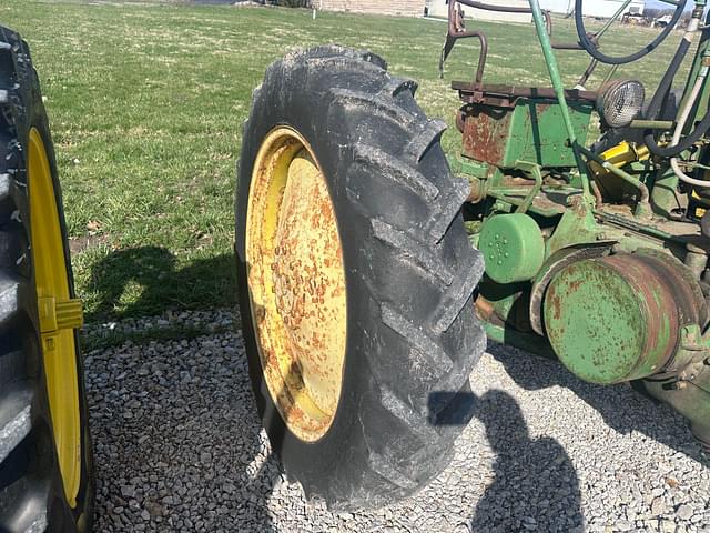 Image of John Deere A equipment image 4