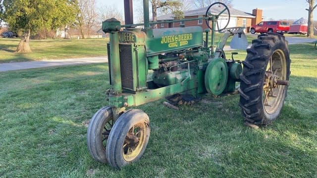 Image of John Deere A equipment image 2