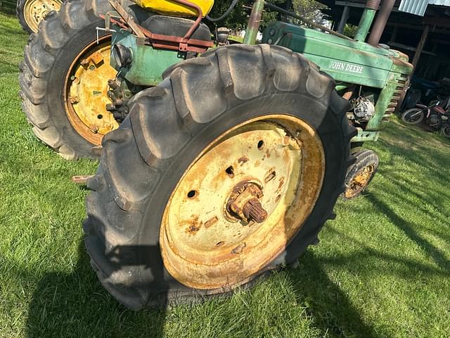 Image of John Deere A equipment image 4