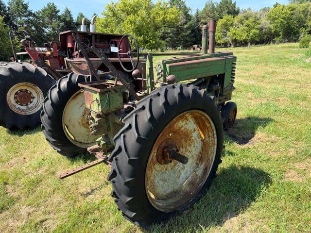 Image of John Deere A equipment image 3