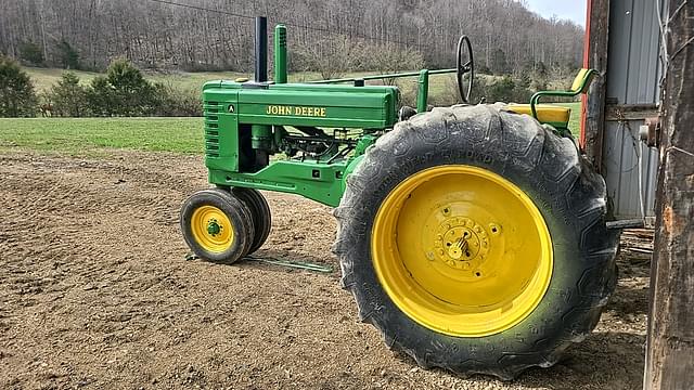 Image of John Deere A equipment image 2