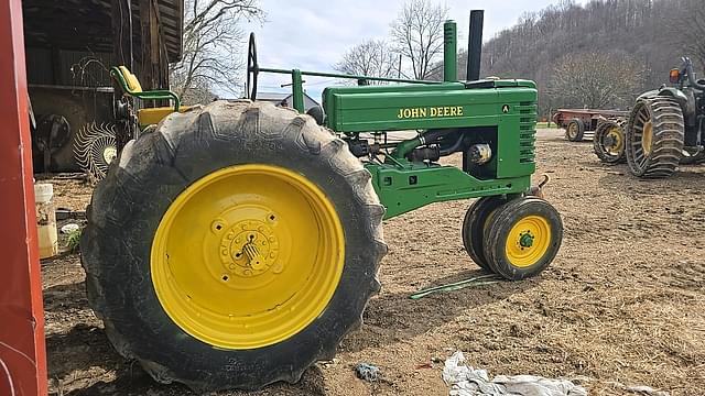 Image of John Deere A equipment image 4