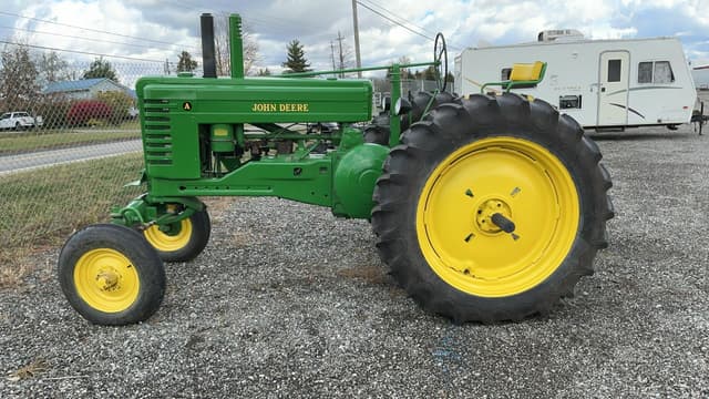 Image of John Deere A equipment image 1