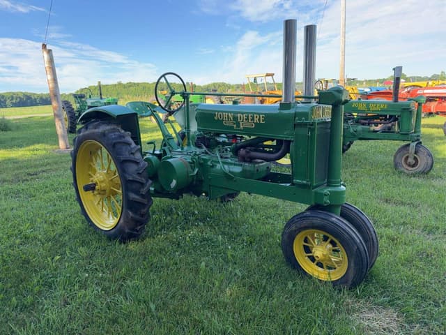 Image of John Deere A equipment image 1