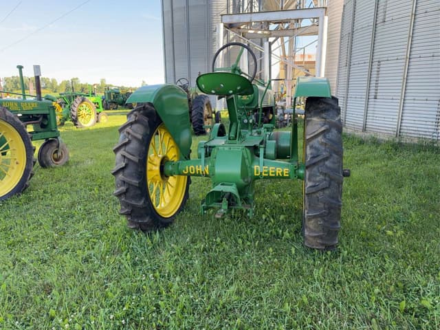 Image of John Deere A equipment image 2