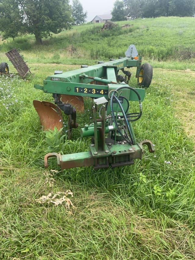Image of John Deere A2700 equipment image 1