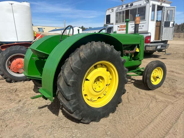 Image of John Deere A equipment image 3