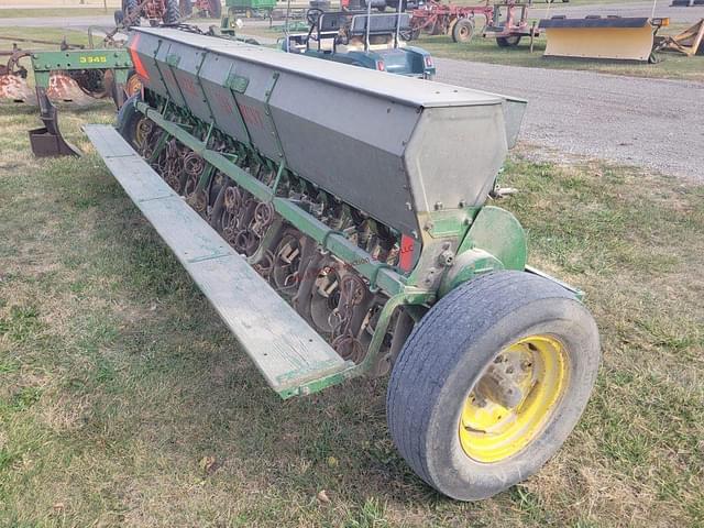 Image of John Deere B equipment image 2