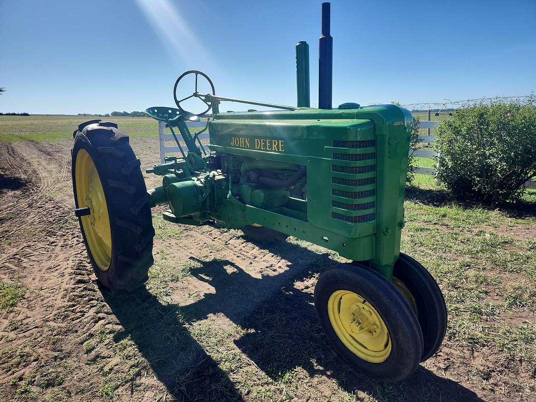 Image of John Deere B Primary image