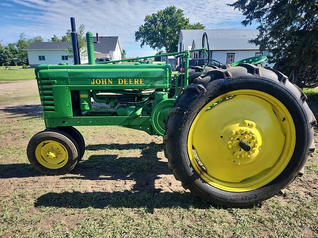 Image of John Deere B equipment image 4