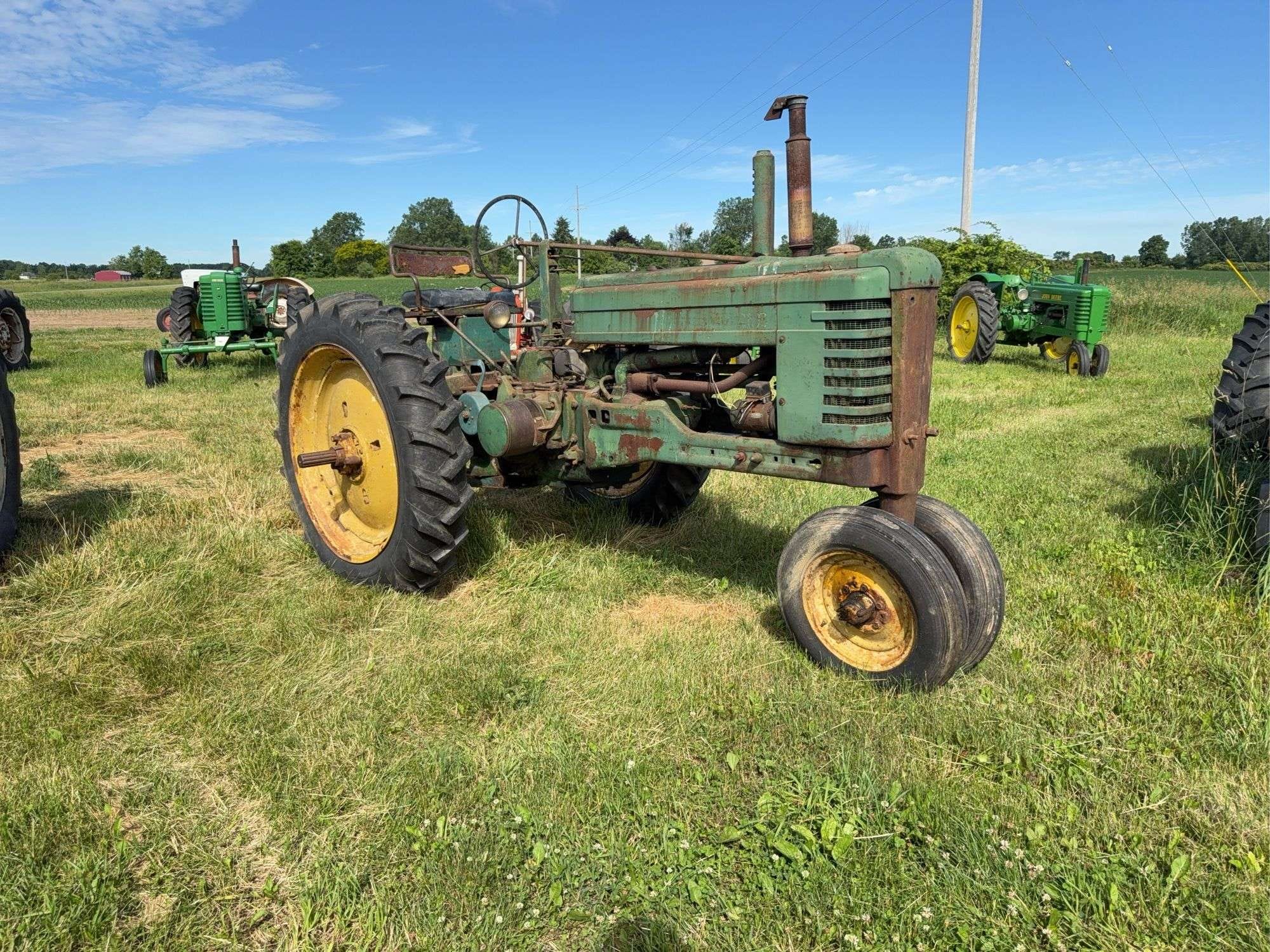 John Deere B Equipment Image0