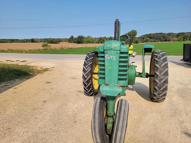 Image of John Deere B equipment image 2