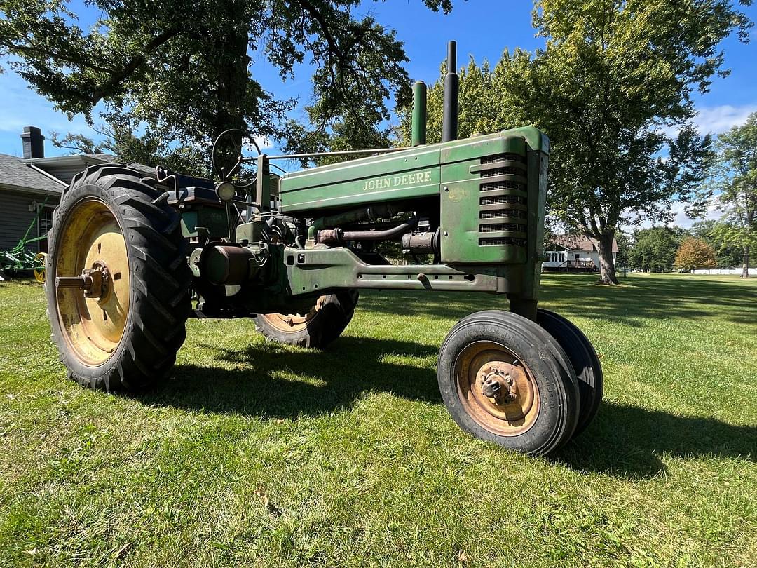 Image of John Deere B Primary image