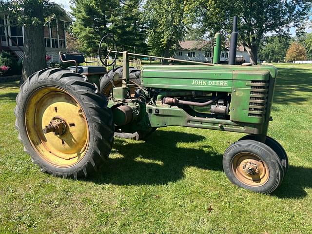 Image of John Deere B equipment image 2