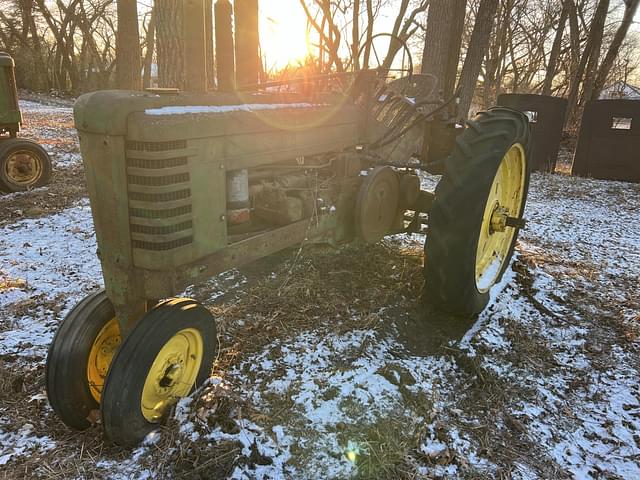 Image of John Deere B equipment image 1