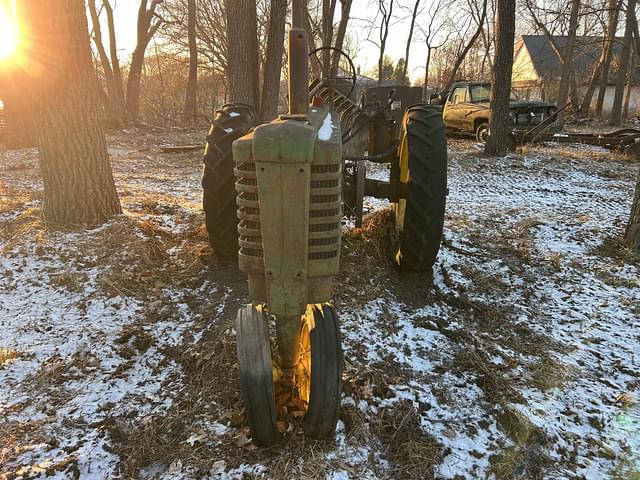 Image of John Deere B equipment image 2