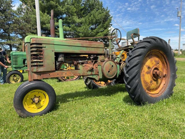 Image of John Deere B equipment image 4