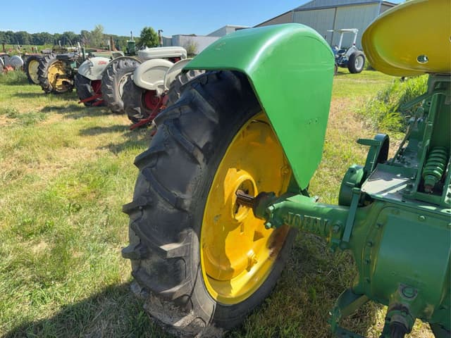 Image of John Deere B equipment image 3