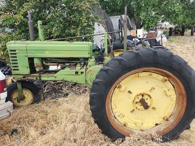 Image of John Deere B equipment image 1