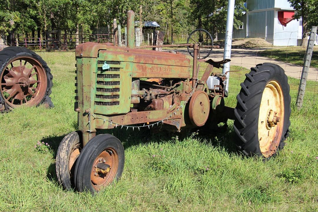 Image of John Deere B Primary image