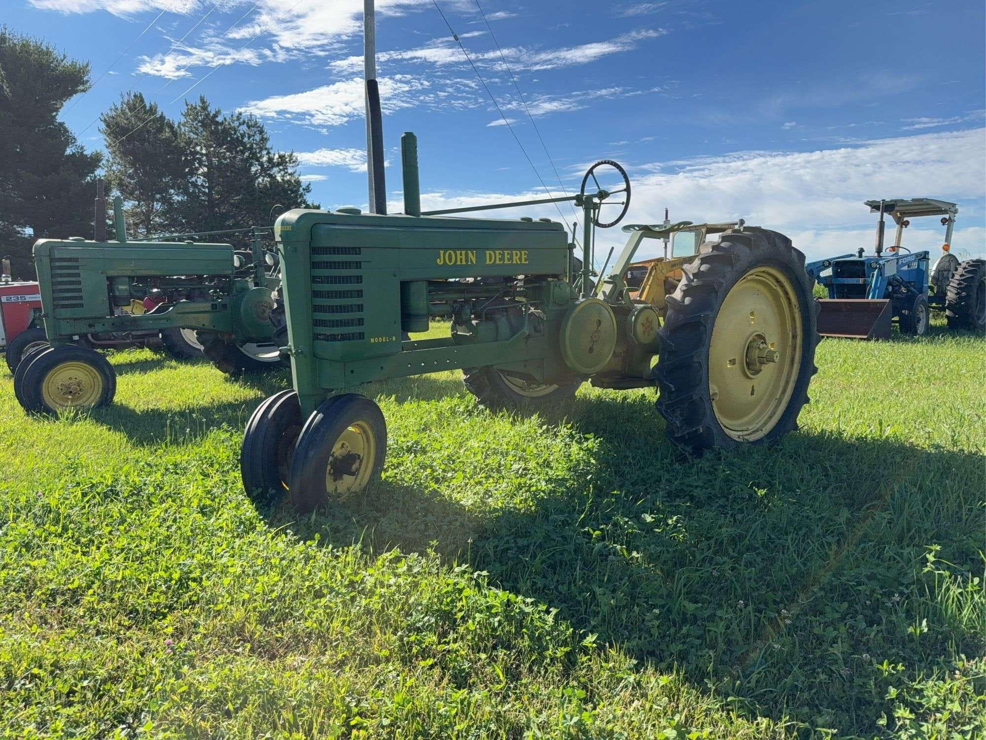 John Deere B Equipment Image0