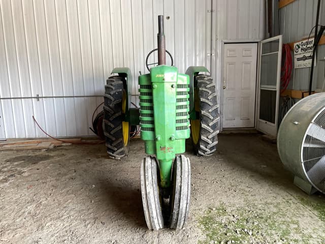 Image of John Deere B equipment image 1