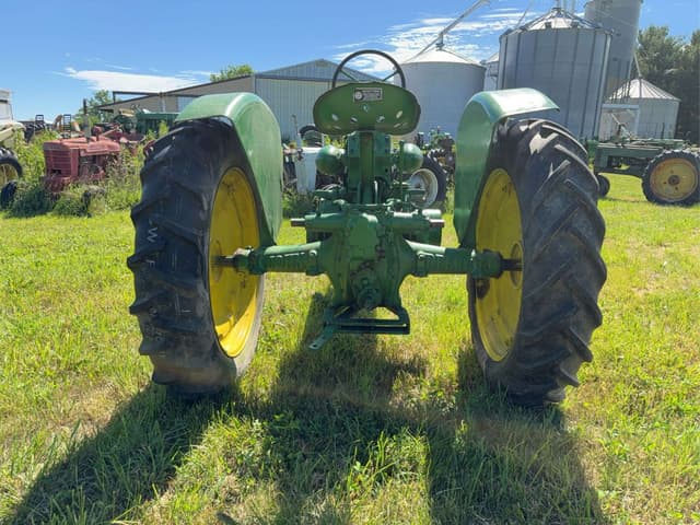 Image of John Deere B equipment image 2
