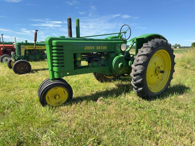 Image of John Deere B equipment image 1