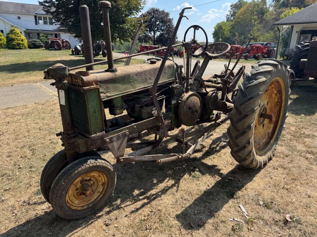 Image of John Deere B Primary image