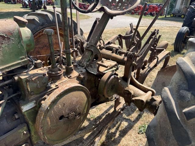 Image of John Deere B equipment image 2