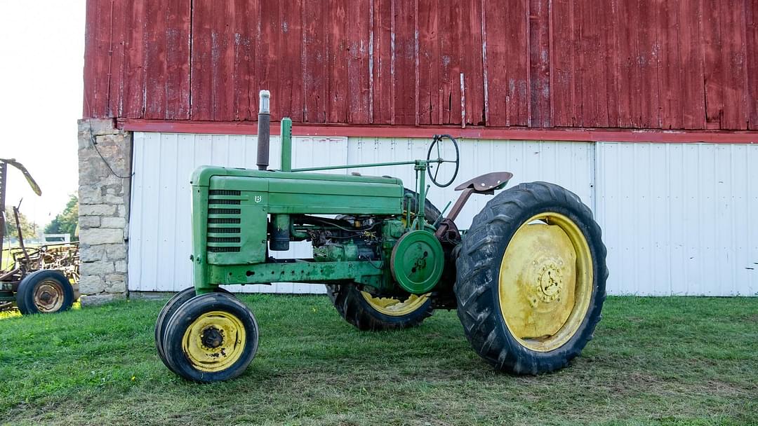 Image of John Deere B Primary image