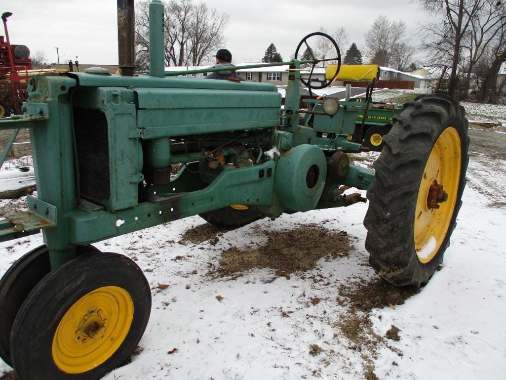 Main image John Deere B