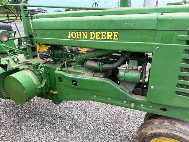 Image of John Deere B equipment image 2