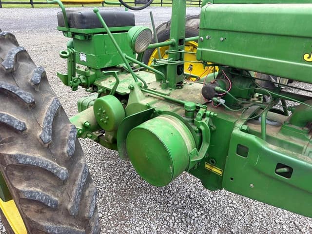 Image of John Deere B equipment image 3