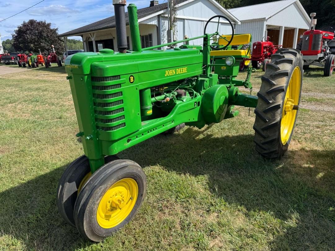 Image of John Deere B Primary image