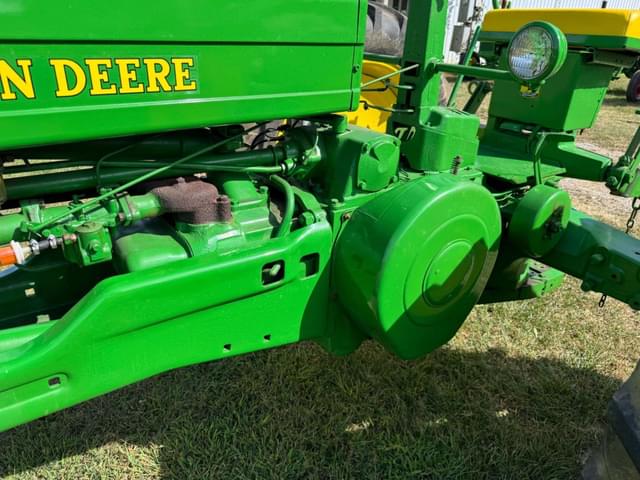 Image of John Deere B equipment image 4