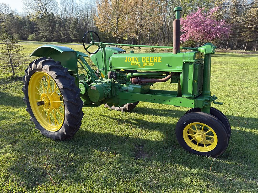 Image of John Deere B Primary image