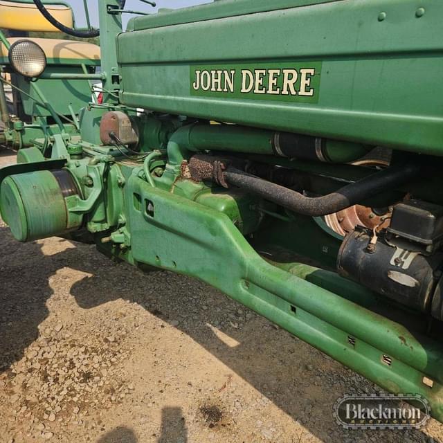 Image of John Deere B equipment image 1