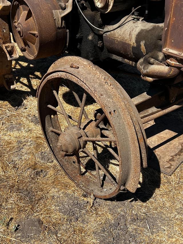 Image of John Deere D equipment image 3