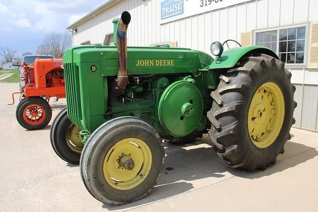 Image of John Deere D equipment image 1