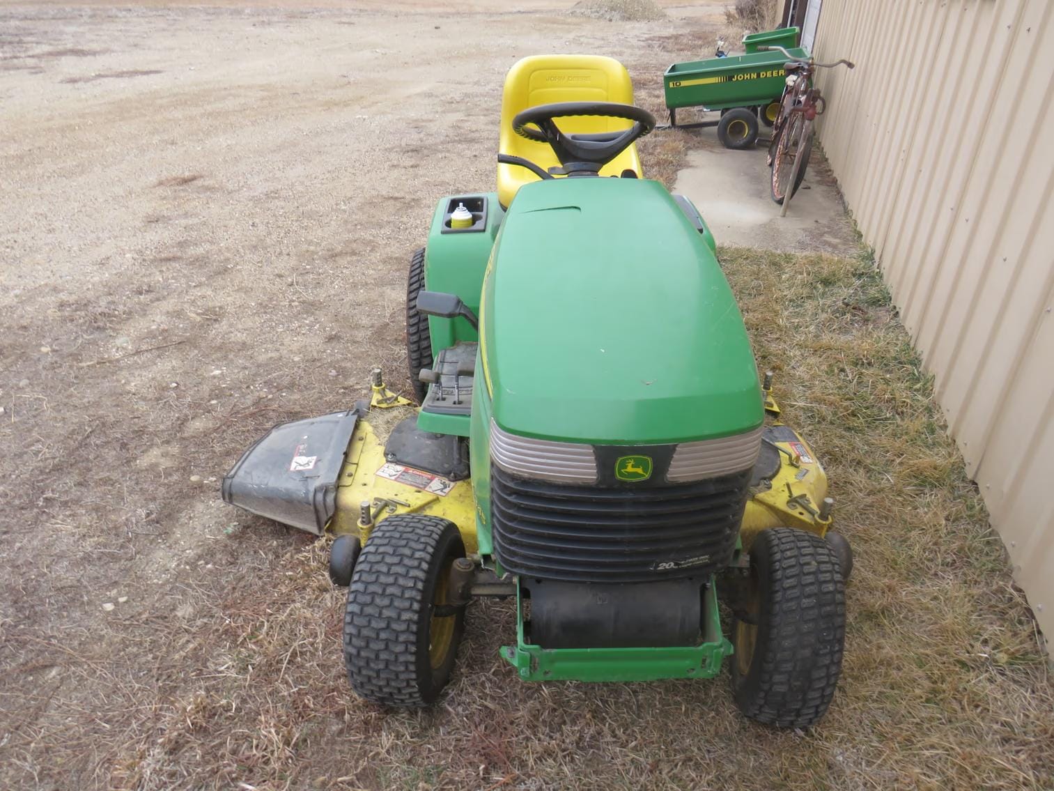 John Deere GX345 Equipment Image0