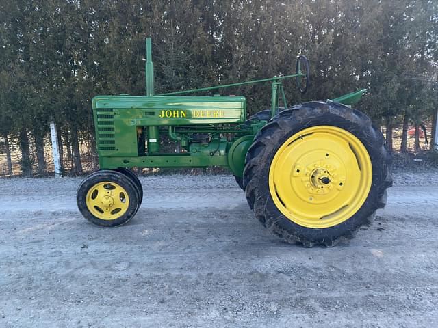 Image of John Deere H equipment image 1