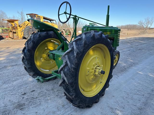 Image of John Deere H equipment image 4