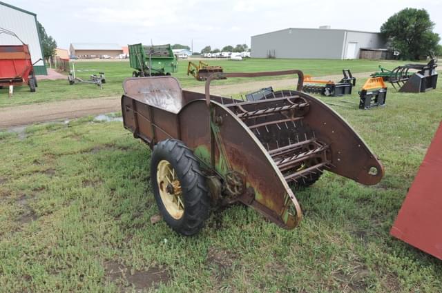Image of John Deere H equipment image 4