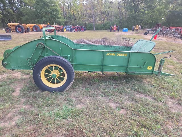 Image of John Deere H equipment image 1