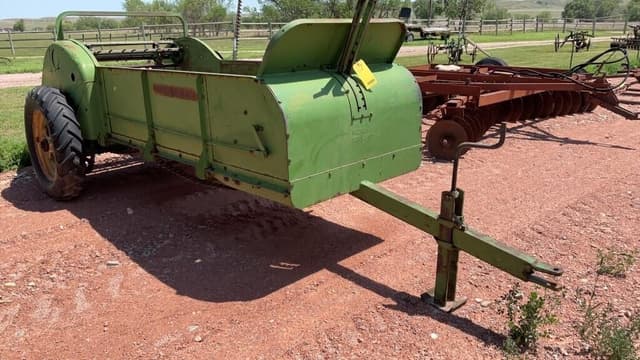 Image of John Deere H equipment image 1