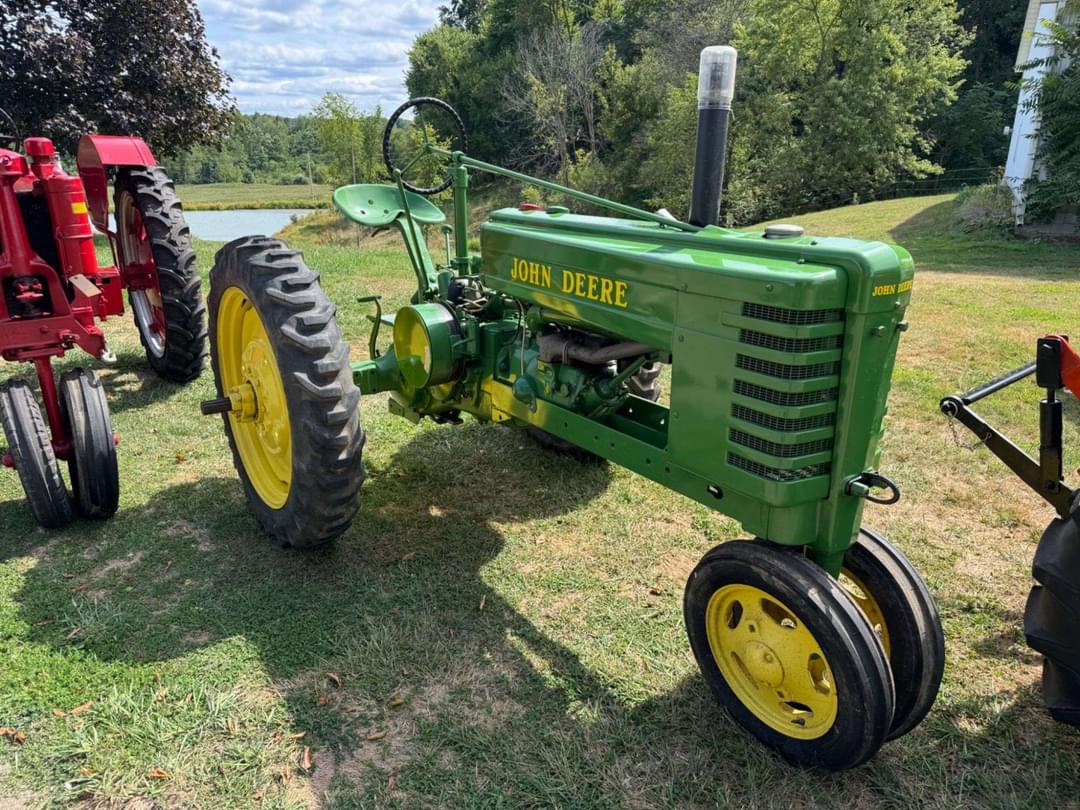 Image of John Deere H Primary image