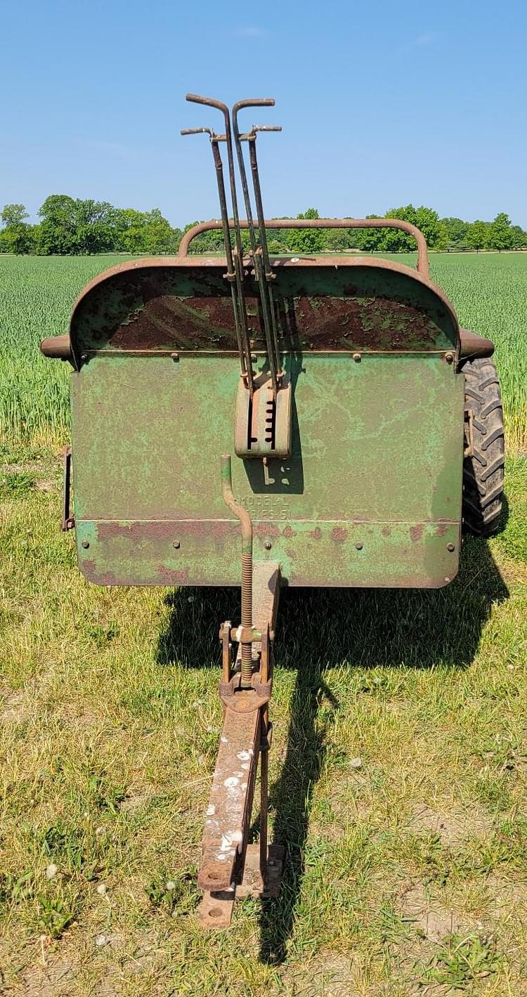 John Deere L Equipment Image0
