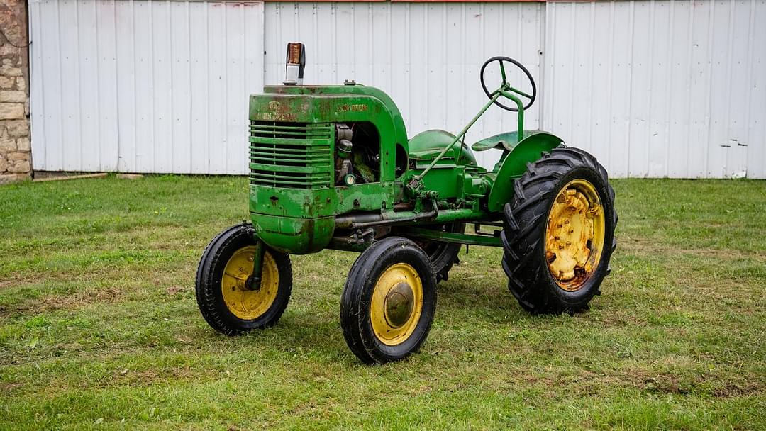 Image of John Deere LA Primary image